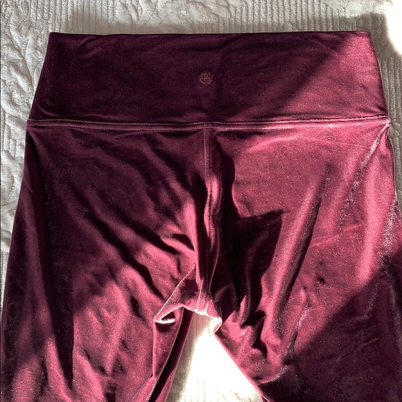 Lululemon crushed velvet align leggings - Picture 5 of 7